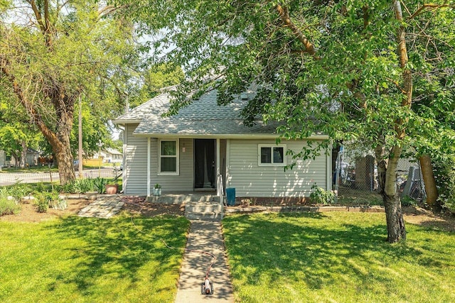 2304 E Dalke Ave, Spokane, WA 99207 - bungalow-style house featuring a shingled roof