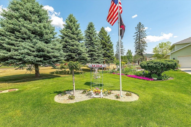 16324 N Cimmeron Ct, Nine Mile Falls, WA 99026 - view of grassy yard