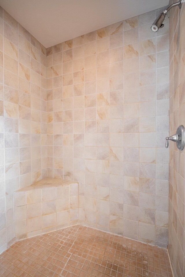 8518 E Black Oak Ln, Spokane, WA 99217 - bathroom featuring a tile shower