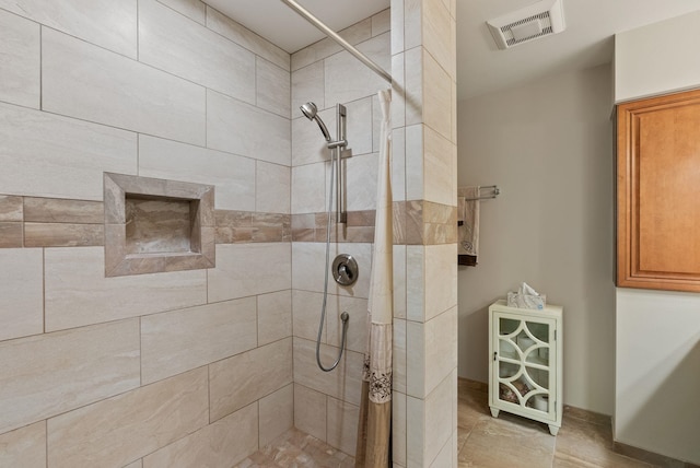 2203 W Strong Rd, Spokane, WA 99208 - bathroom with a tile shower