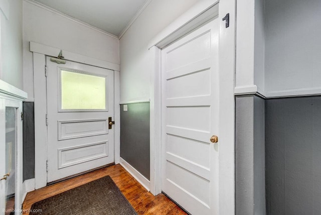 1611 W 9th Ave, Spokane, WA 99223 - doorway to outside featuring ornamental molding and wood finished floors