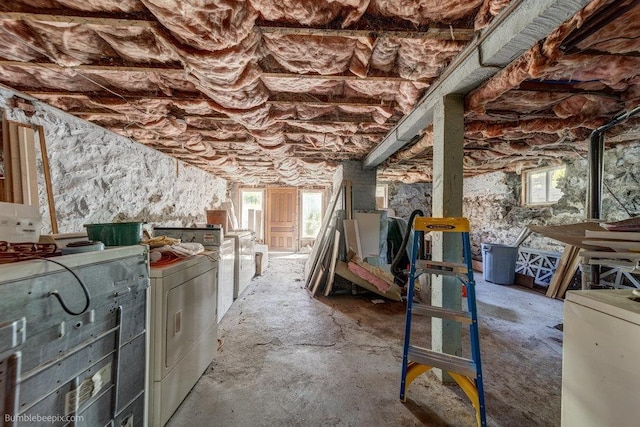 1611 W 9th Ave, Spokane, WA 99223 - basement featuring independent washer and dryer