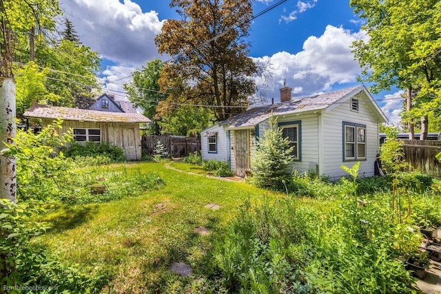 1621 W 9th Ave, Spokane, WA 99223 - view of yard with an outbuilding