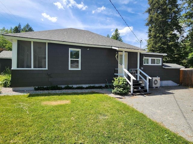 424 W Larch St, Newport, WA 99156 - single story home featuring ac unit and a shingled roof