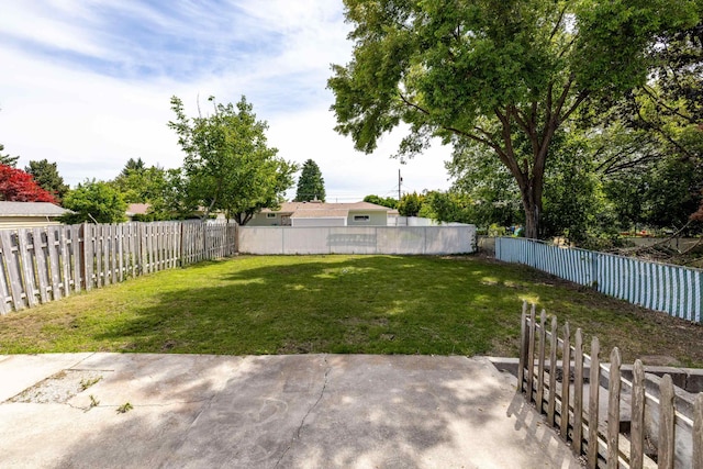 624 N Herald Rd Unit 2, Spokane Valley, WA 99206 - view of yard featuring a patio
