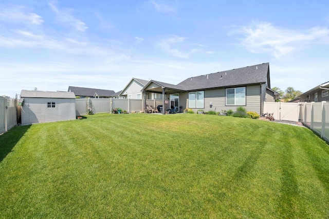 1473 W Jay Ct, Spokane, WA 99208 - rear view of property with a gate and a shingled roof