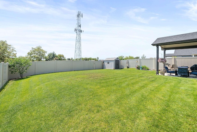 1473 W Jay Ct, Spokane, WA 99208 - view of yard featuring an outdoor fire pit and a patio