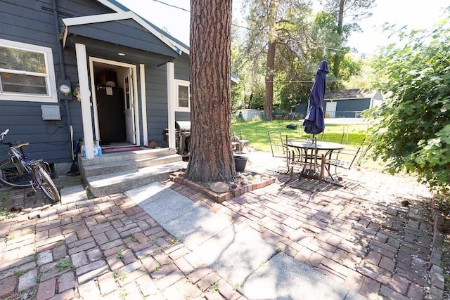2002 15th Ave, Spokane, WA 99203 - view of patio / terrace featuring outdoor dining area