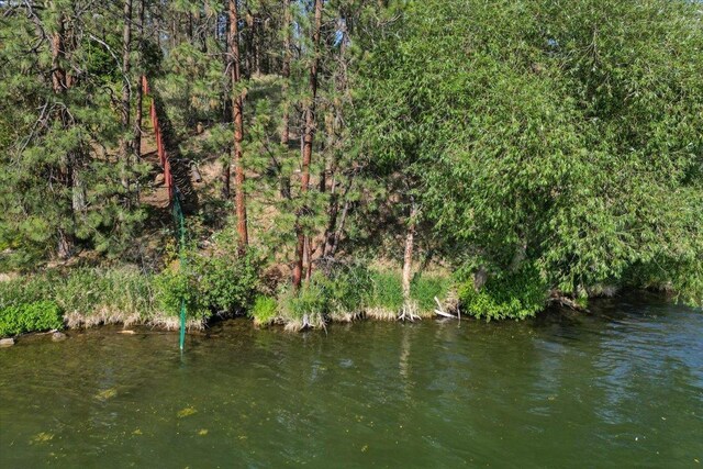 12823 W Shore Rd, Nine Mile Falls, WA 99026
