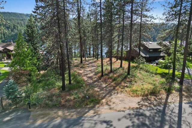 12823 W Shore Rd, Nine Mile Falls, WA 99026
