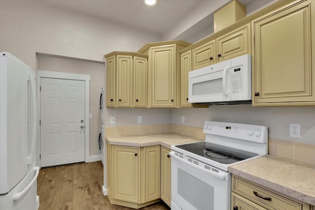 524 N Long Rd, Spokane Valley, WA 99016 - kitchen featuring white appliances, cream cabinets, light countertops, and recessed lighting