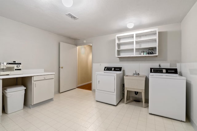 11605 N Merlin Dr, Spokane, WA 99218 - laundry room with washer and dryer