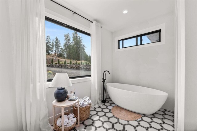9610 S Mullen Hill Rd, Spokane, WA 99224 - full bathroom featuring a freestanding tub and recessed lighting