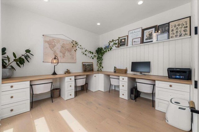 9610 S Mullen Hill Rd, Spokane, WA 99224 - home office with light wood finished floors, built in study area, and recessed lighting