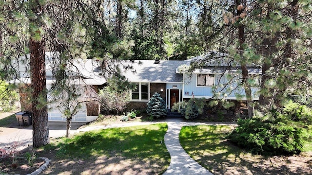 4717 S Skipworth Rd, Spokane Valley, WA 99206 - tri-level home with a shingled roof