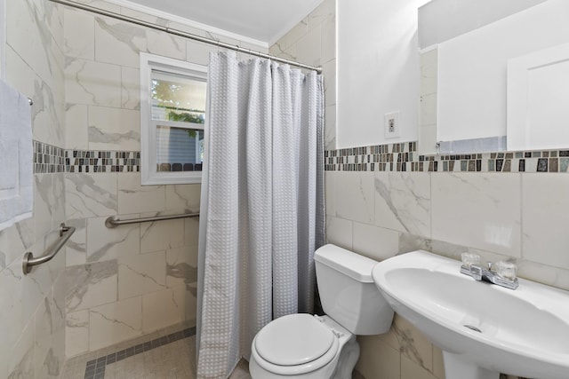3927 E Fairview Ave, Spokane, WA 99217 - full bath featuring tile walls and a shower with curtain