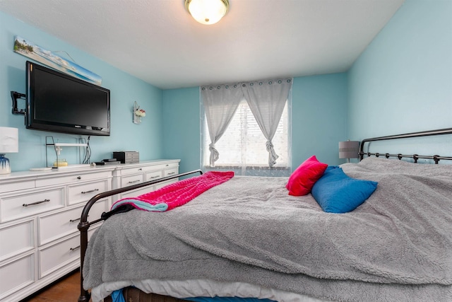 15204 N Chesapeake Rd, Mead, WA 99021 - bedroom featuring dark wood-type flooring