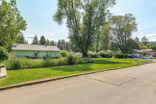 10904 E 26th Ave, Spokane, WA 99206 - view of front of property featuring a front lawn