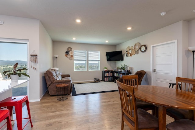 5414 E Bridgeport Ct, Spokane, WA 99217 - dining space featuring light wood-type flooring and recessed lighting