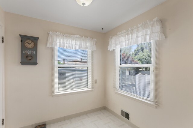 3203 W Grace Ave, Spokane, WA 99205 - photo 11