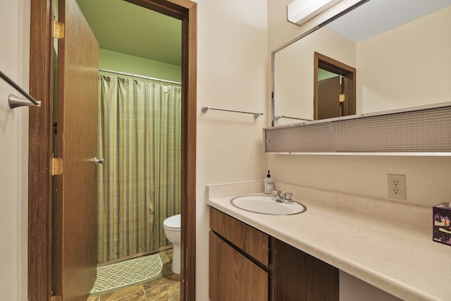 28600 N Mt Spokane Park Dr Unit 506, Mead, WA 99021 - full bathroom featuring vanity and a shower with curtain