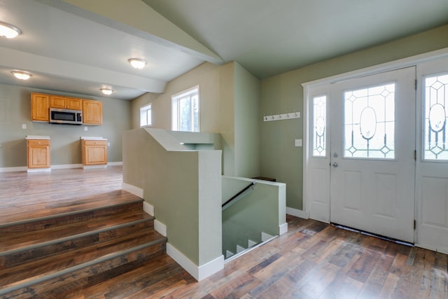 109 E 6th St, Deer Park, WA 99009 - foyer entrance with wood-type flooring and vaulted ceiling