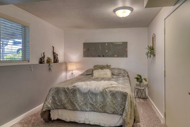 1407 S Shamrock St, Veradale, WA 99037 - bedroom with carpet floors and a textured ceiling