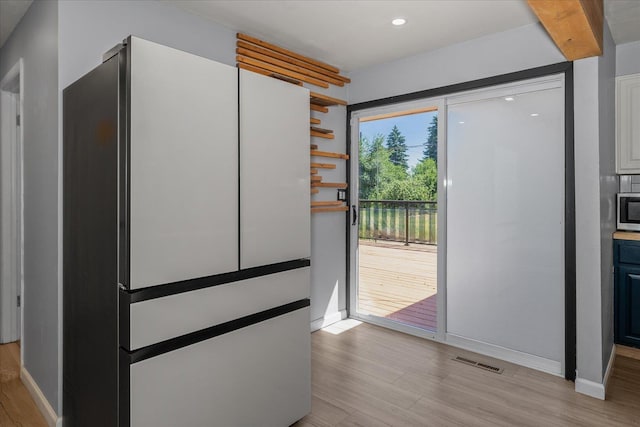 10413 E 6th Ave, Spokane Valley, WA 99206 - entryway with light wood-style floors and recessed lighting