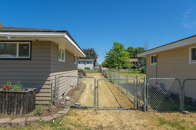 10413 E 6th Ave, Spokane Valley, WA 99206 - view of yard featuring a gate