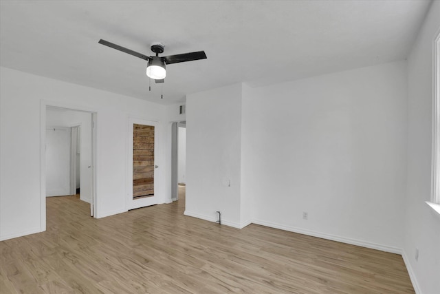 314 E Everett Ave, Spokane, WA 99207 - unfurnished room featuring light wood-style floors and ceiling fan