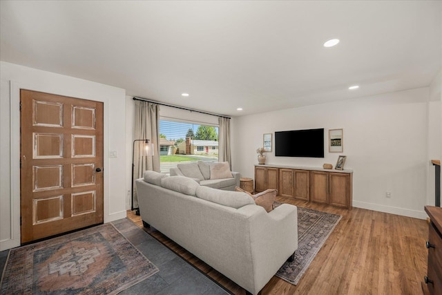 2804 E 39th Ave, Spokane, WA 99223 - living area with recessed lighting and wood finished floors