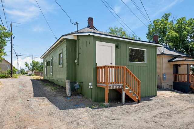 1509 N Maple St, Spokane, WA 99201 - rear view of property featuring a chimney
