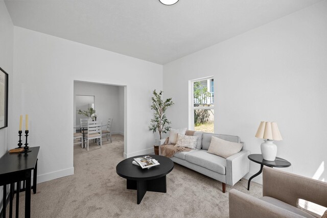 1509 N Maple St, Spokane, WA 99201 - living area featuring carpet floors and baseboards