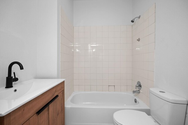 1604 W Maxwell Ave, Spokane, WA 99201 - full bathroom featuring vanity and shower / tub combination