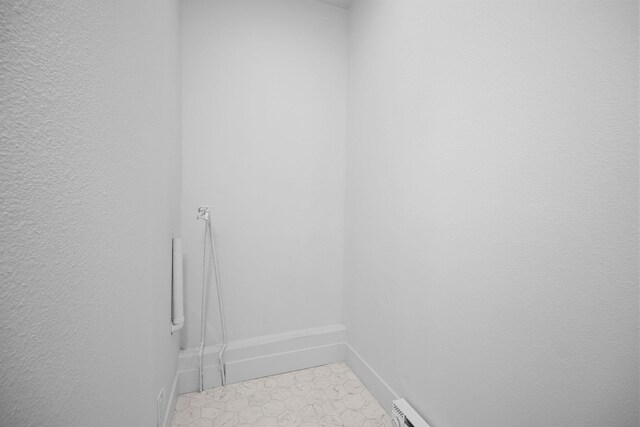 1604 W Maxwell Ave, Spokane, WA 99201 - bathroom featuring baseboards