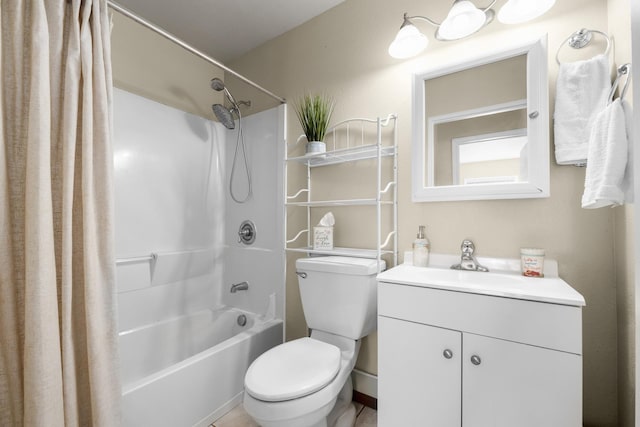 10021 N Whittier St, Spokane, WA 99218 - bathroom featuring shower / tub combo with curtain and vanity