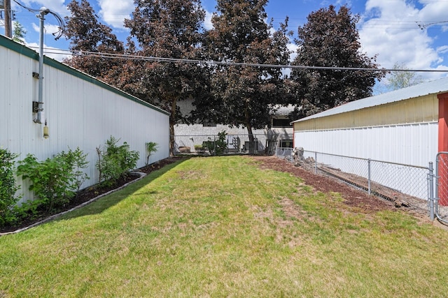 10021 N Whittier St, Spokane, WA 99218 - view of yard