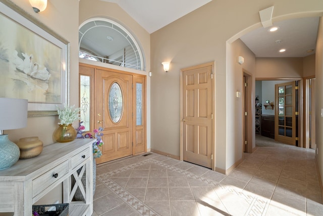 5506 S Southview Ln, Spokane, WA 99223 - entryway with light tile patterned floors and arched walkways