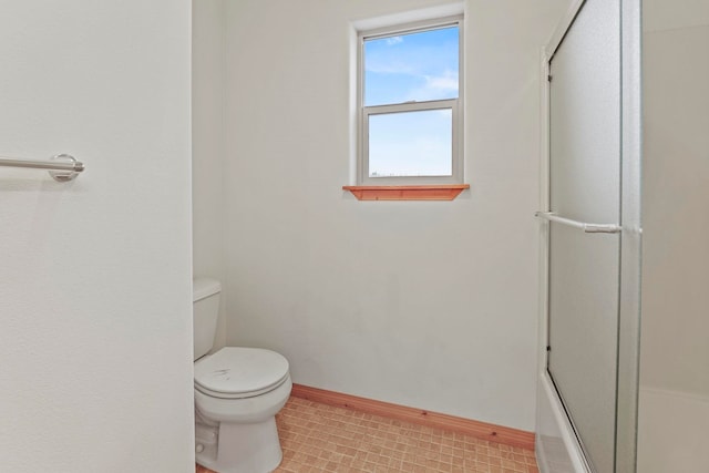 5011B Mason Rd, Clayton, WA 99110 - full bathroom featuring toilet and baseboards