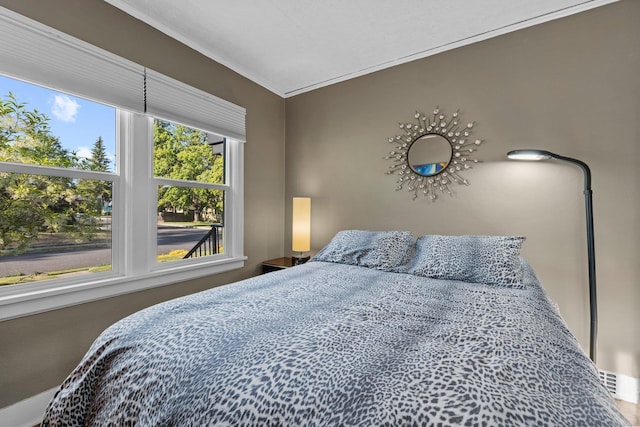 824 E E 38th Ave, Spokane, WA 99203 - bedroom featuring crown molding