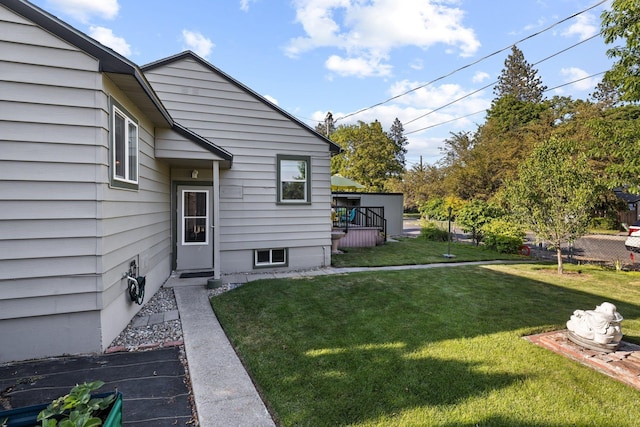 824 E E 38th Ave, Spokane, WA 99203 - view of green lawn with a deck