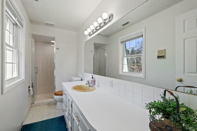11628 N Galahad Dr, Spokane, WA 99218 - full bath with a stall shower and vanity