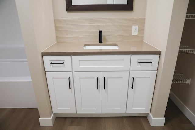 315 E I St, Deer Park, WA 99006 - detailed view of wood finished floors and decorative backsplash