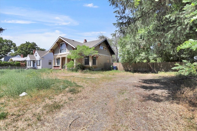 206 W Buckeye Avenue 202W Buckeye Ave, Spokane, WA 99205 - view of front of house featuring a chimney