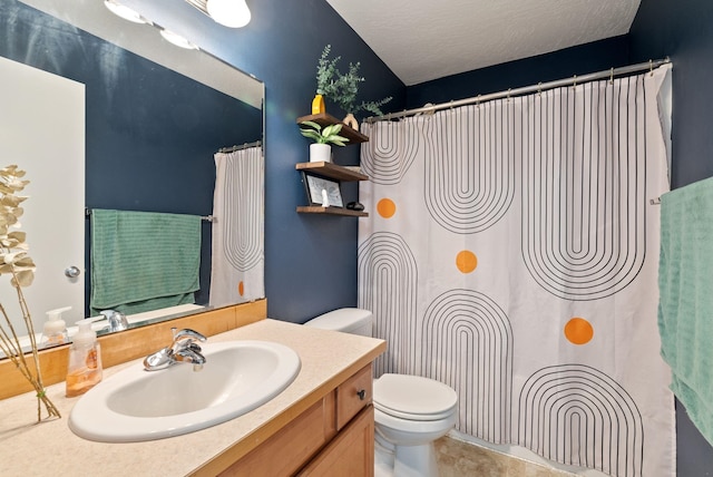 724 E Joshua Dr, Medical Lake, WA 99022 - full bathroom with vanity and curtained shower