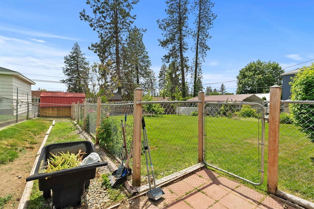 3205 W Hoffman Ave, Spokane, WA 99205 - view of yard