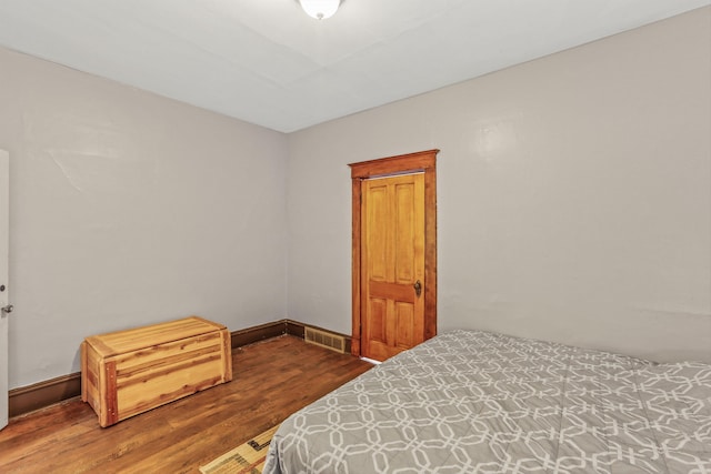 524 W Montgomery Ave, Spokane, WA 99205 - bedroom with wood finished floors and baseboards
