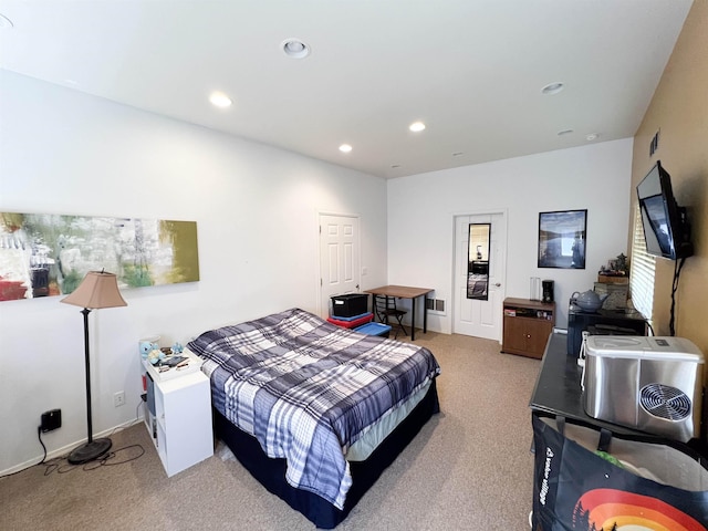 1572 E 20th Hwy, Colville, WA 99114 - carpeted bedroom featuring recessed lighting