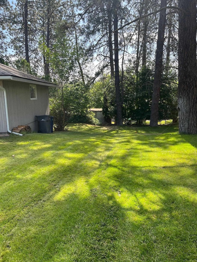 10520 N College Cir, Spokane, WA 99218 - view of grassy yard