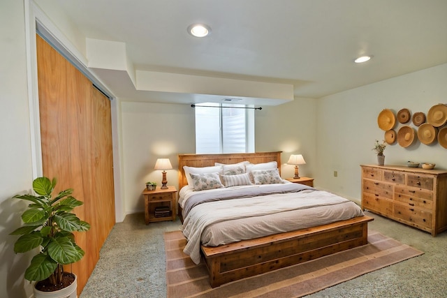 42325 N Sylvan Rd, Elk, WA 99009 - bedroom featuring light carpet, recessed lighting, and a closet